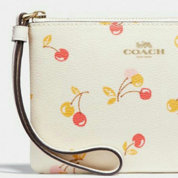 🍒COACH ZIP WRISTLET WITH CHERRY PRINT🍒🍒 - Picture 2 of 8